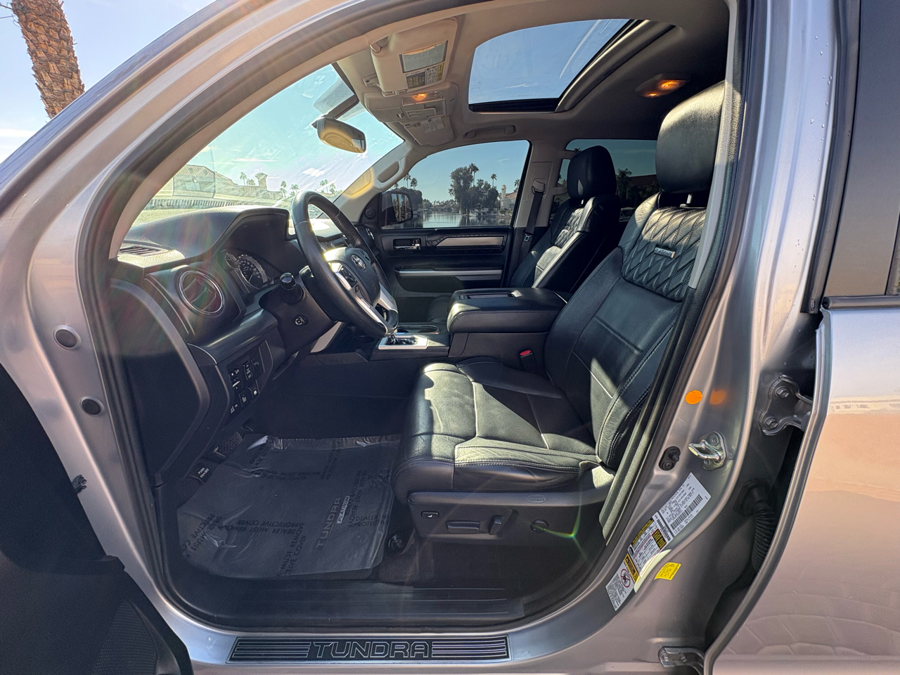 Toyota Tundra Platinum CrewMax 5.7L 4WD 2017