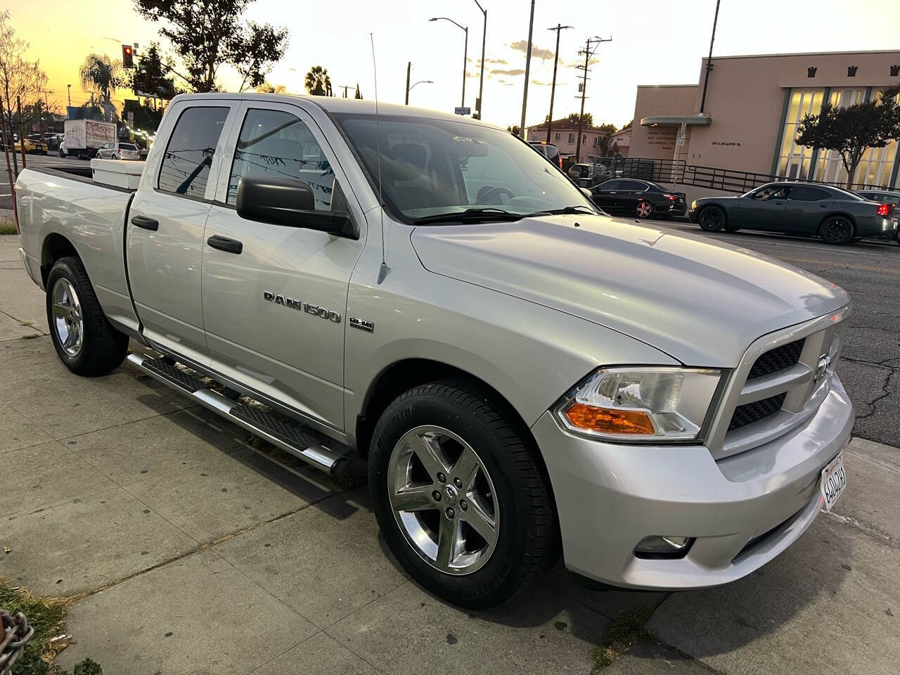RAM 1500 Tradesman Crew Cab SWB 2WD 2013