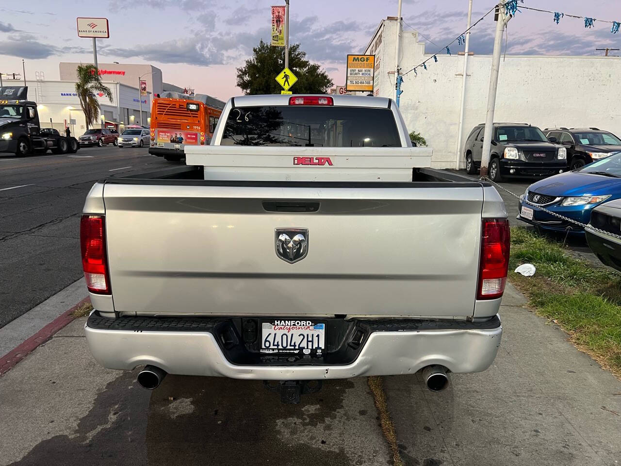 RAM 1500 Tradesman Crew Cab SWB 2WD 2013