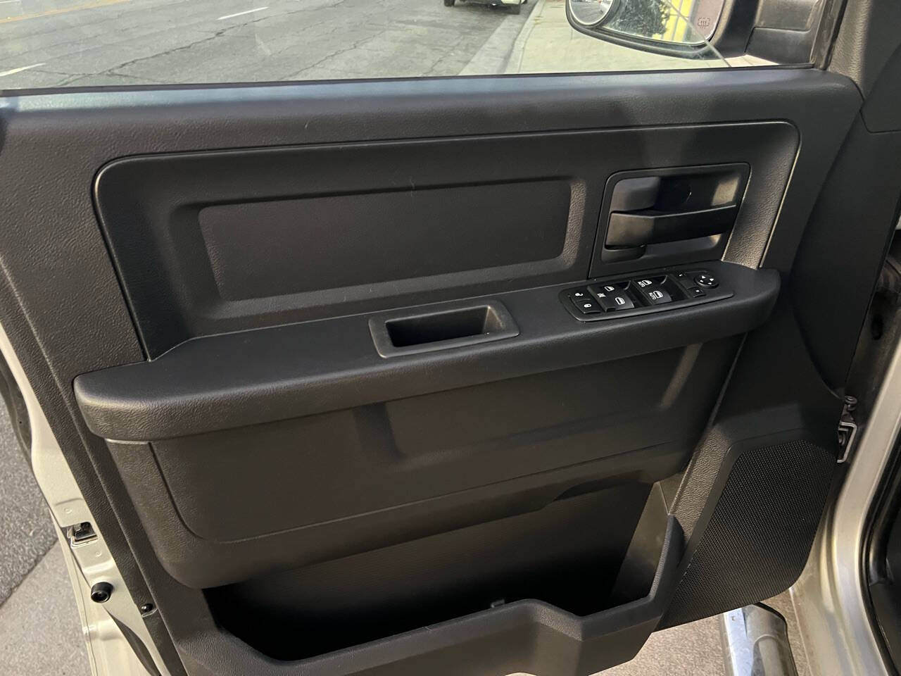 RAM 1500 Tradesman Crew Cab SWB 2WD 2013