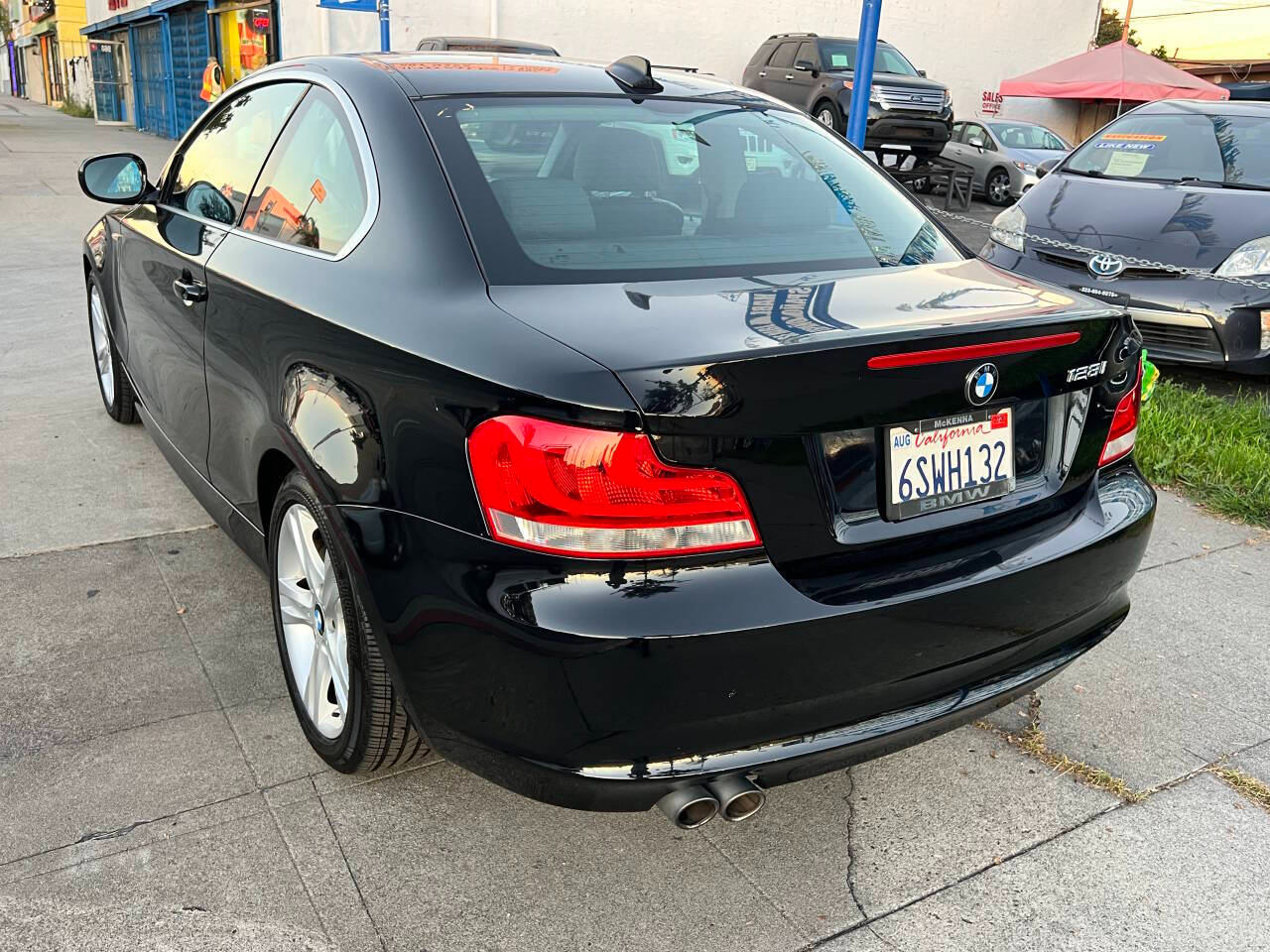 BMW 1-Series 128i Coupe 2012