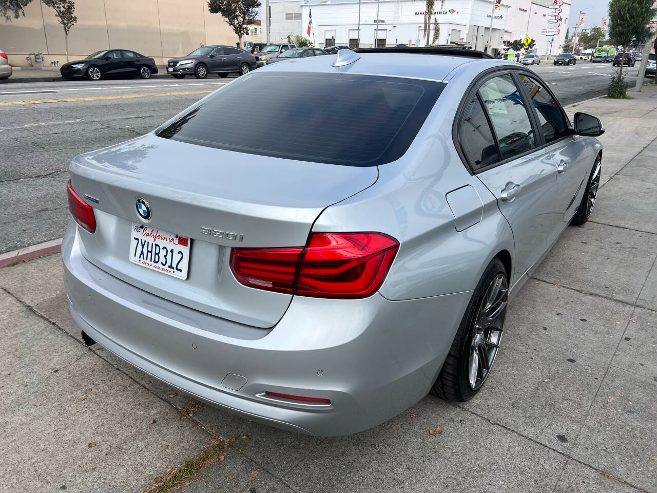 BMW 3-Series 320i xDrive Sedan 2016