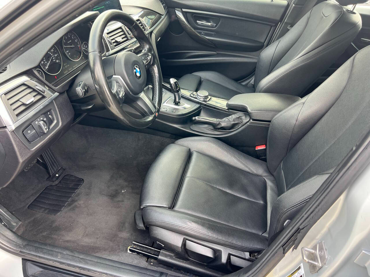 BMW 3-Series 320i xDrive Sedan 2016