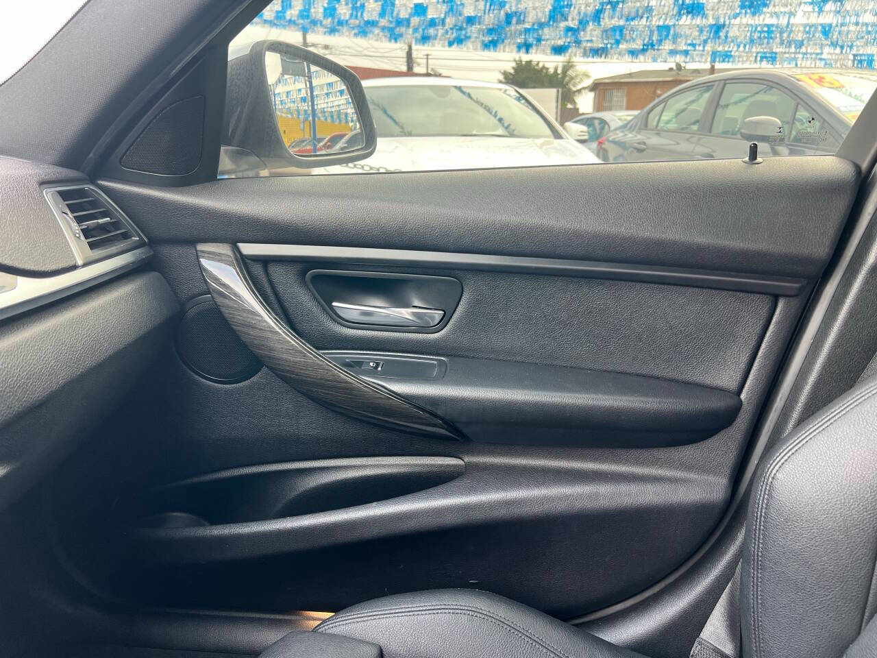 BMW 3-Series 320i xDrive Sedan 2016