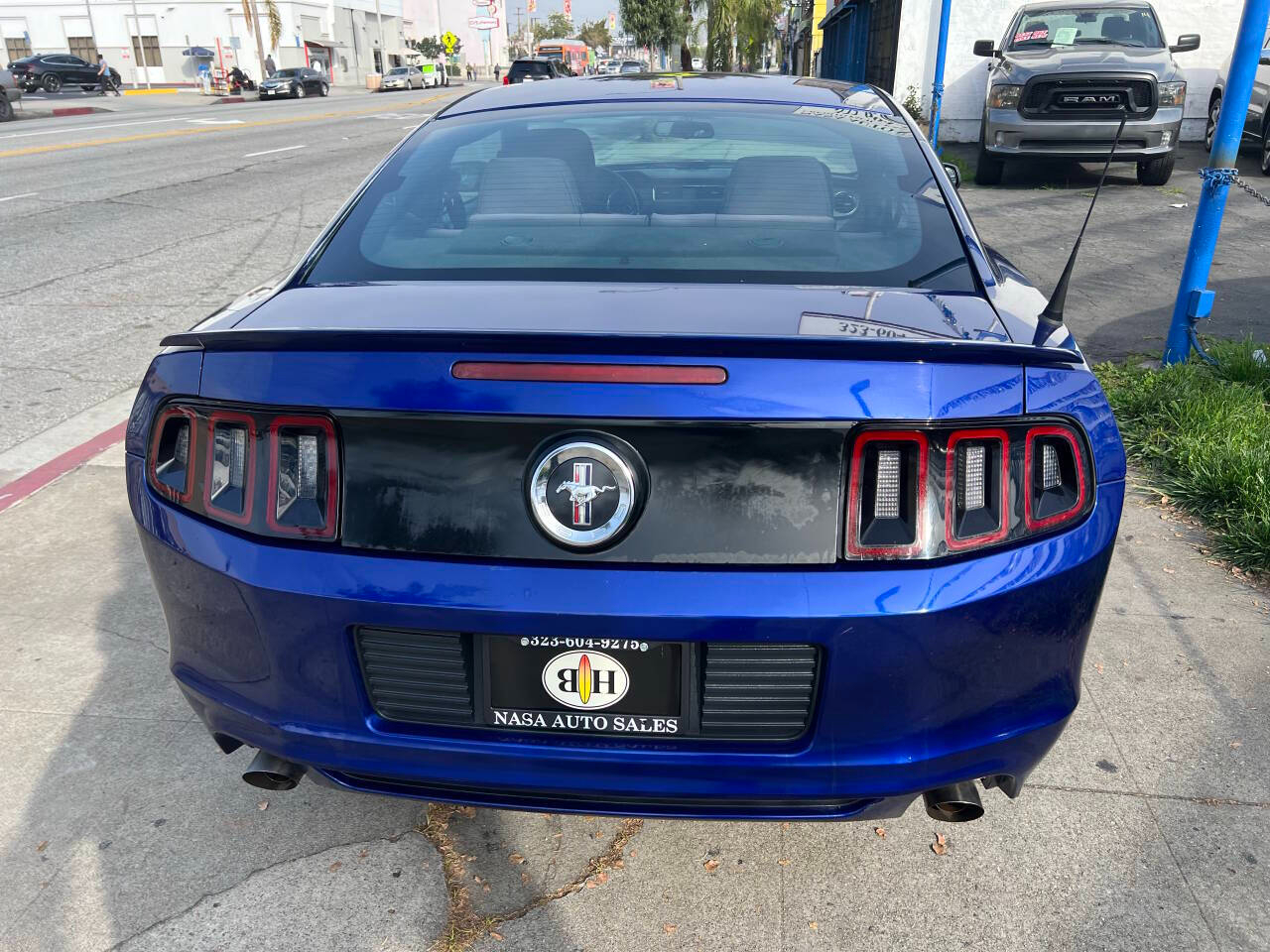 Ford Mustang V6 Coupe 2013
