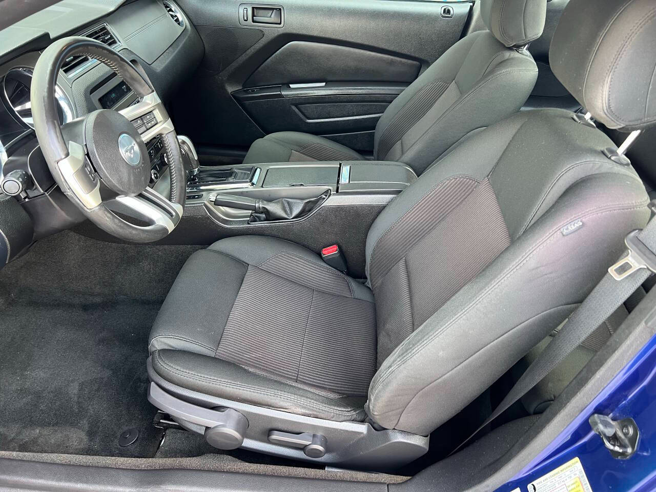 Ford Mustang V6 Coupe 2013