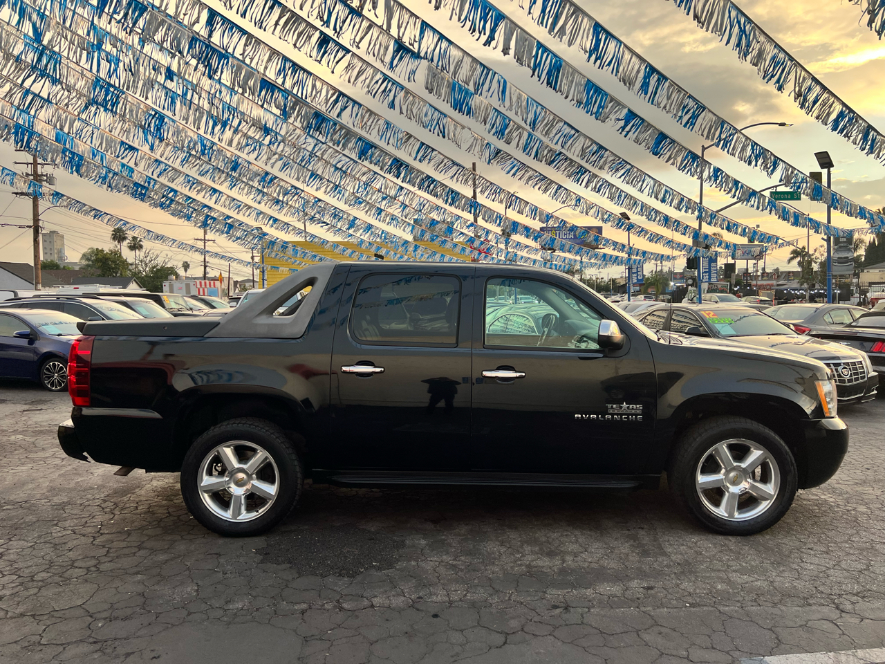 2010 Chevrolet Avalanche LT 2WD