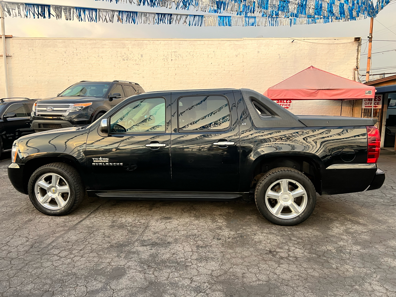 Chevrolet Avalanche LT 2WD 2010