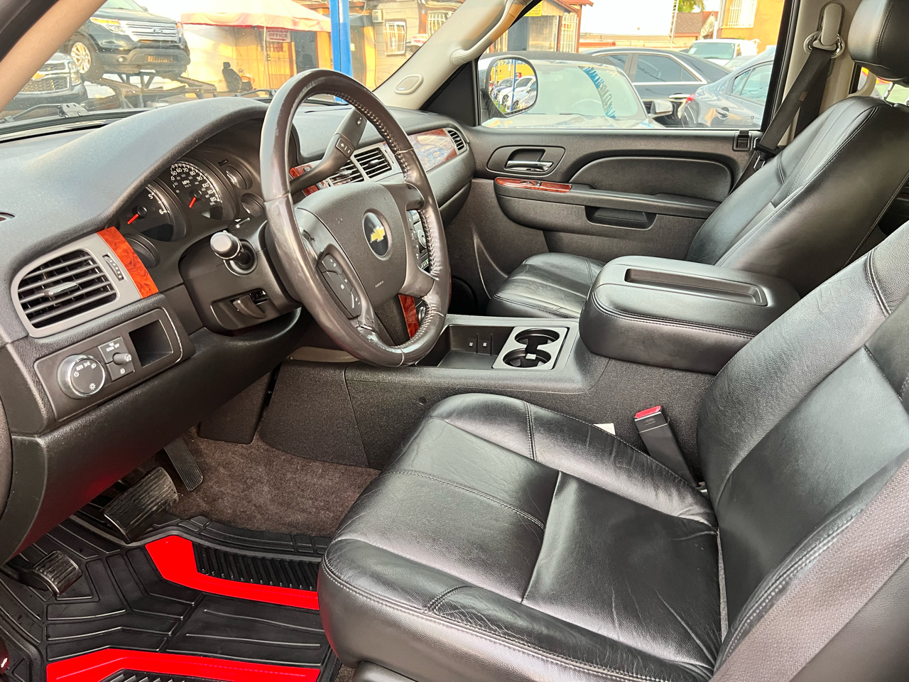 Chevrolet Avalanche LT 2WD 2010