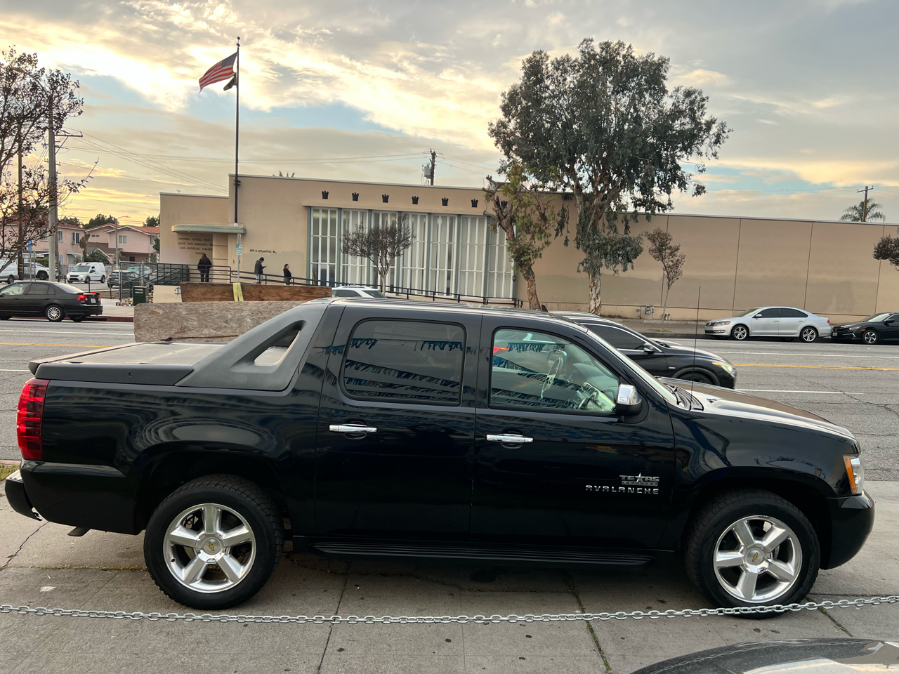 Chevrolet Avalanche LT 2WD 2010