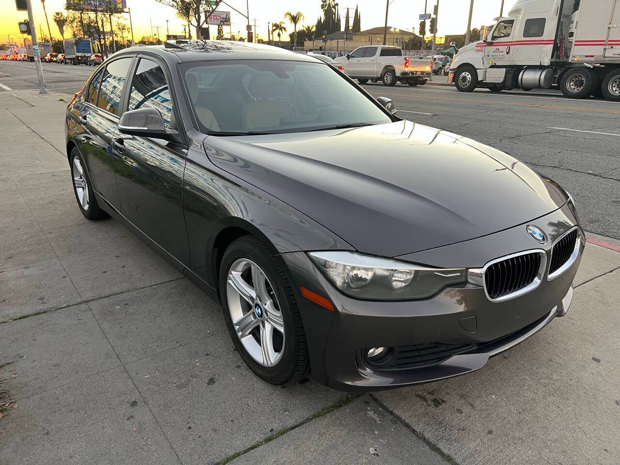 BMW 3-Series 320i Sedan 2014