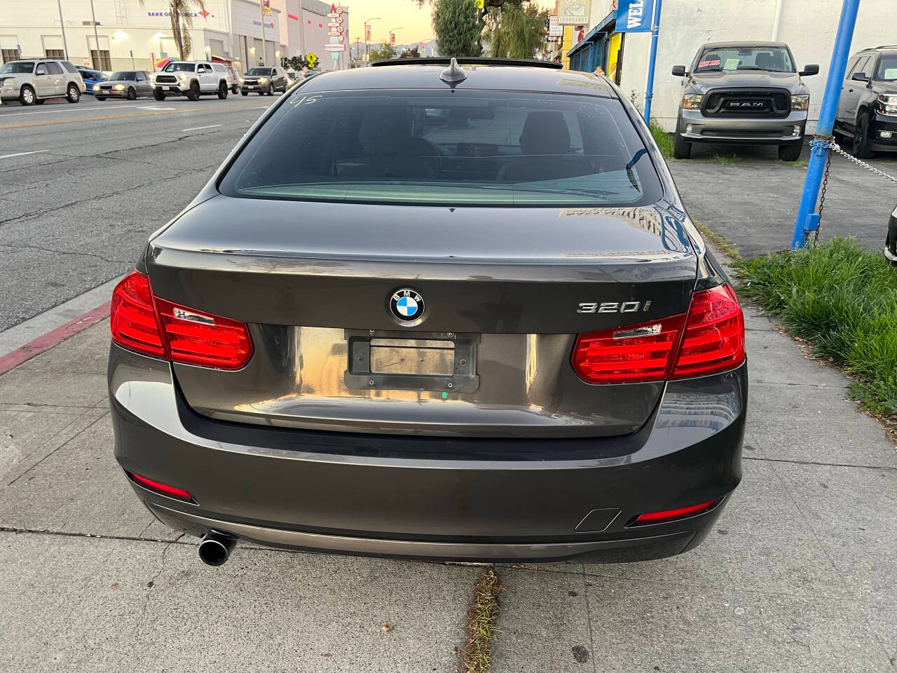 BMW 3-Series 320i Sedan 2014