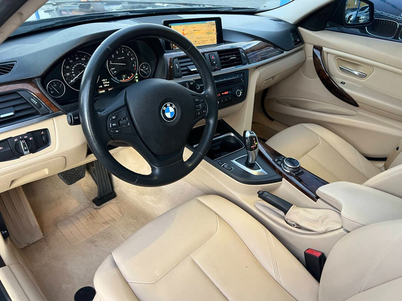 BMW 3-Series 320i Sedan 2014