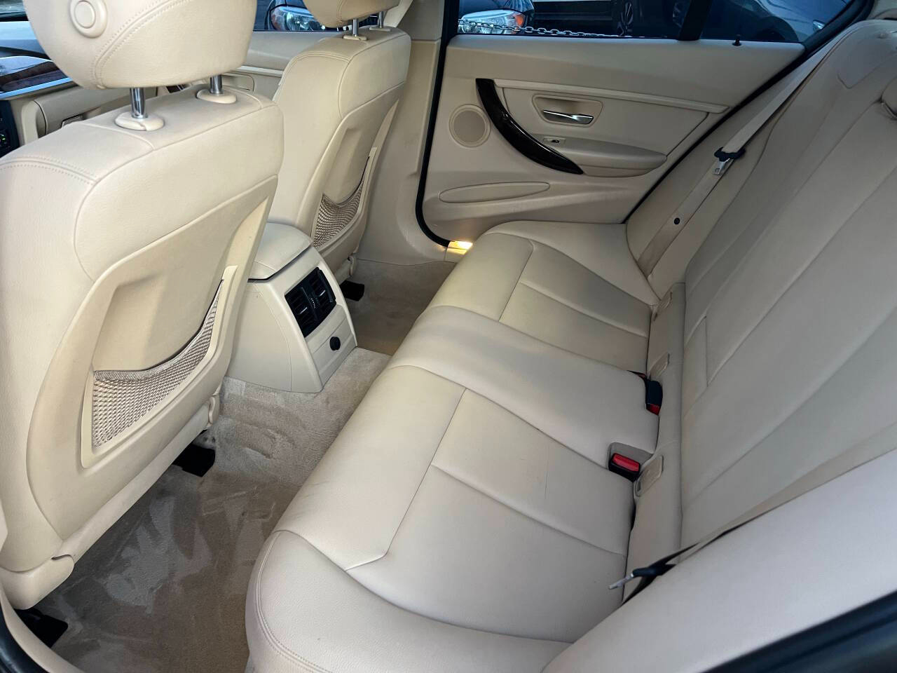 BMW 3-Series 320i Sedan 2014