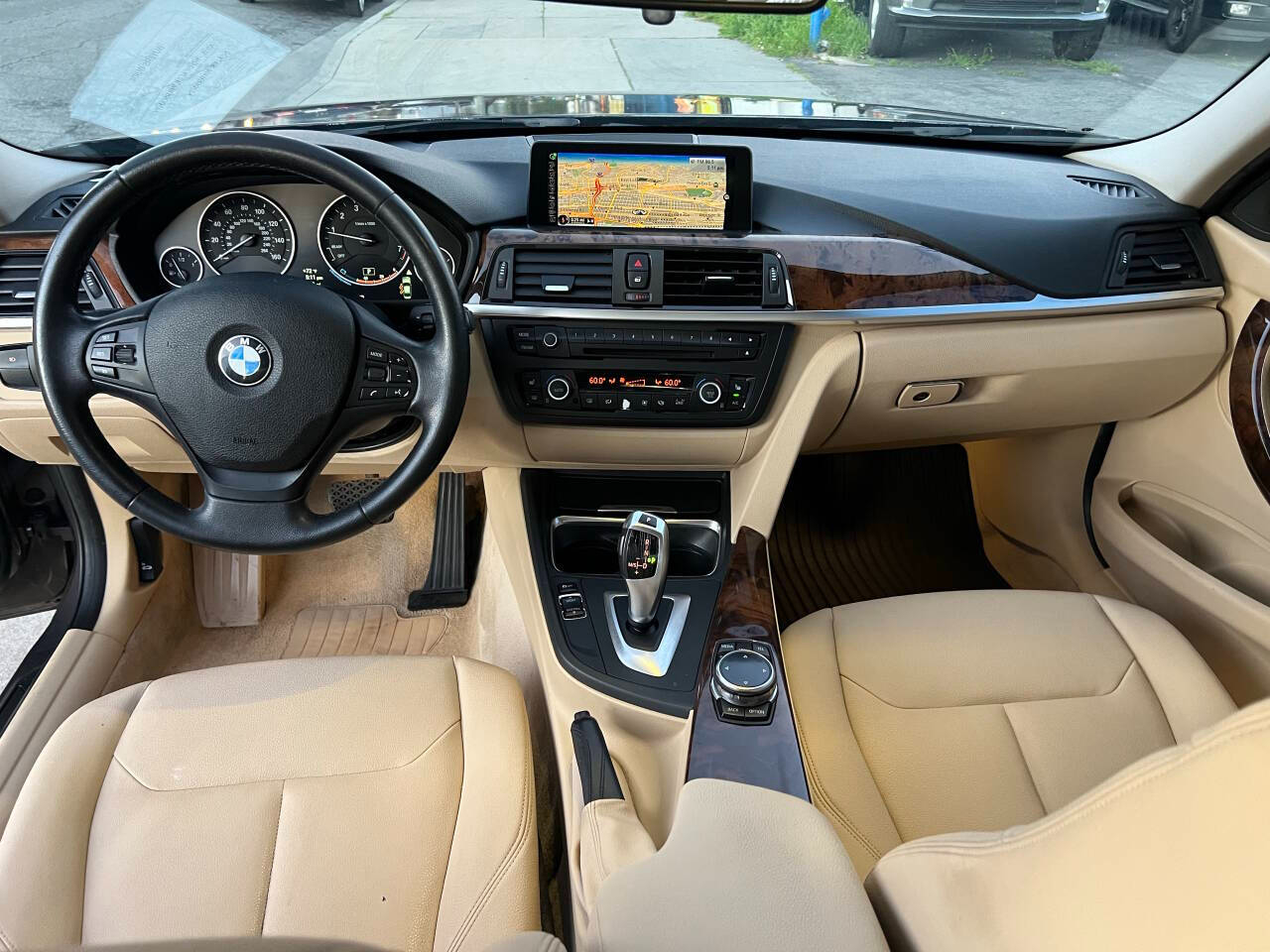 BMW 3-Series 320i Sedan 2014