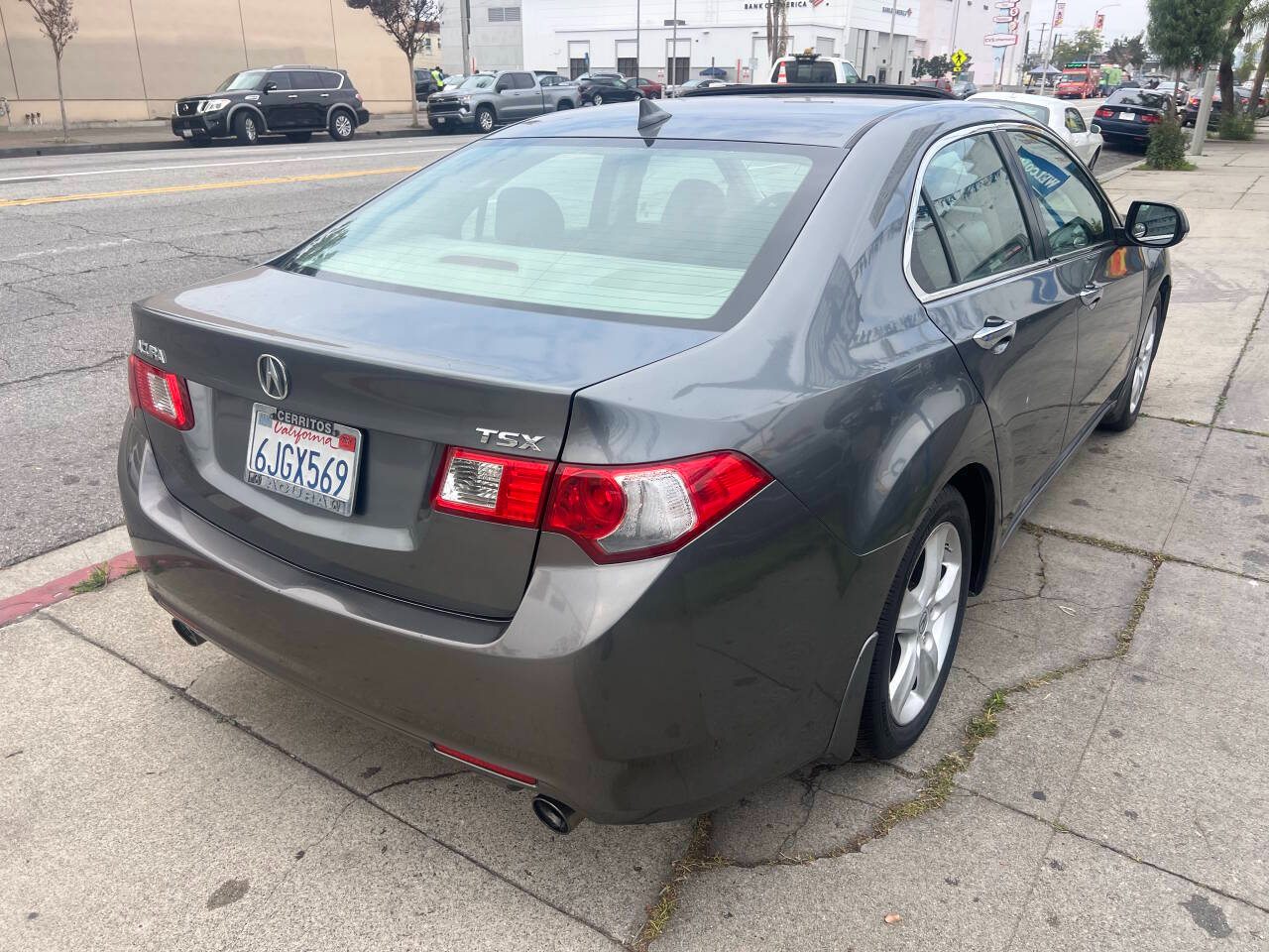 Acura TSX 5-Speed AT with Tech Package 2009