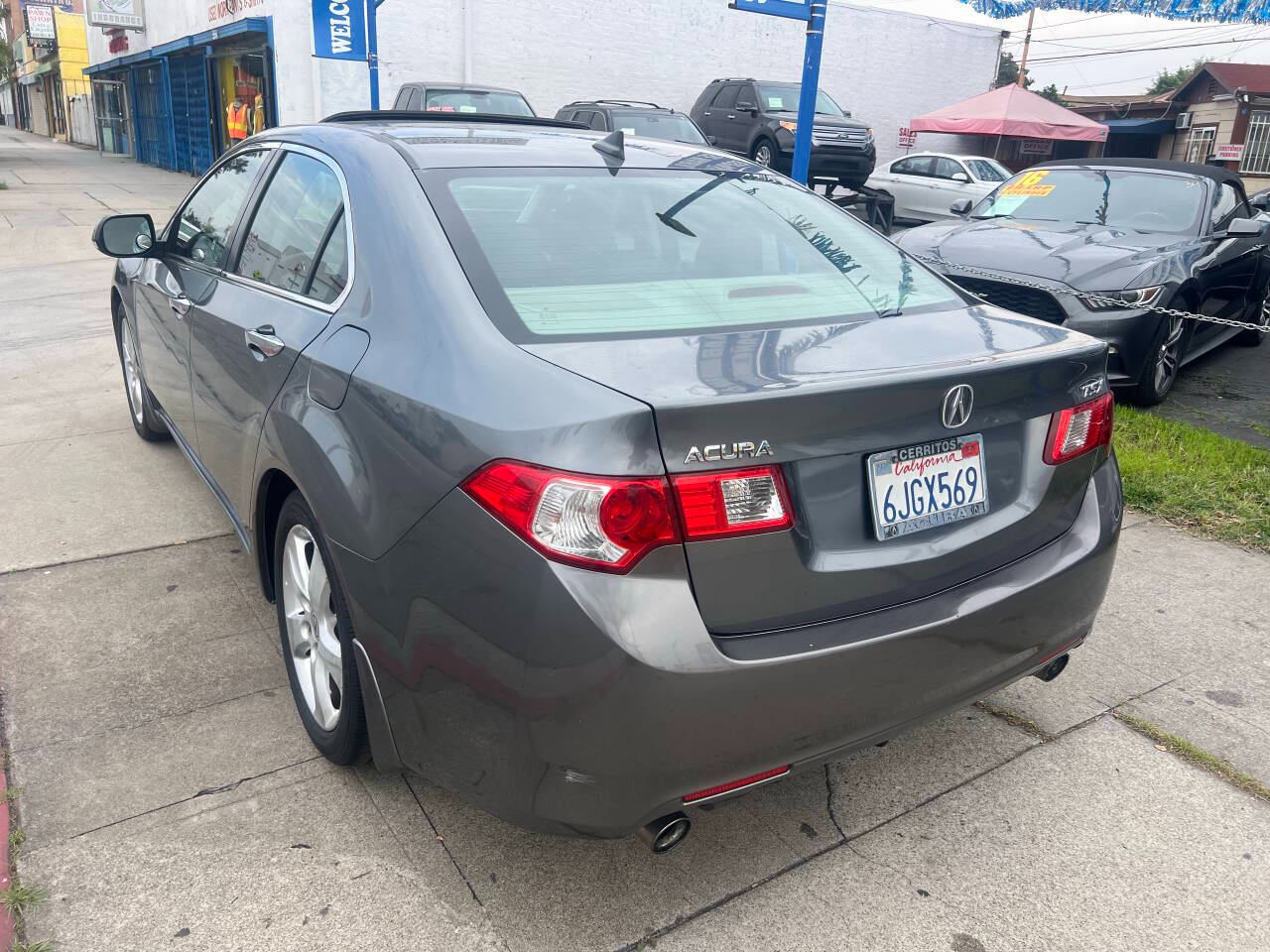 Acura TSX 5-Speed AT with Tech Package 2009