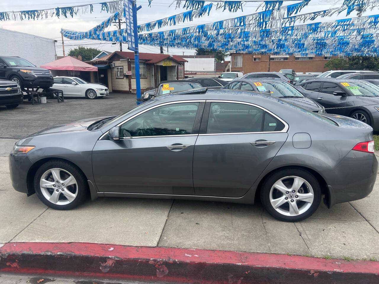 Acura TSX 5-Speed AT with Tech Package 2009
