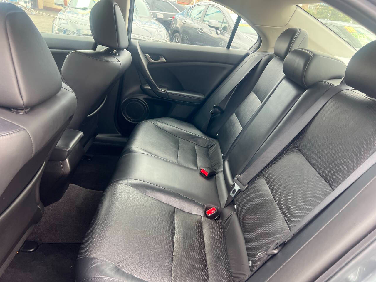 Acura TSX 5-Speed AT with Tech Package 2009