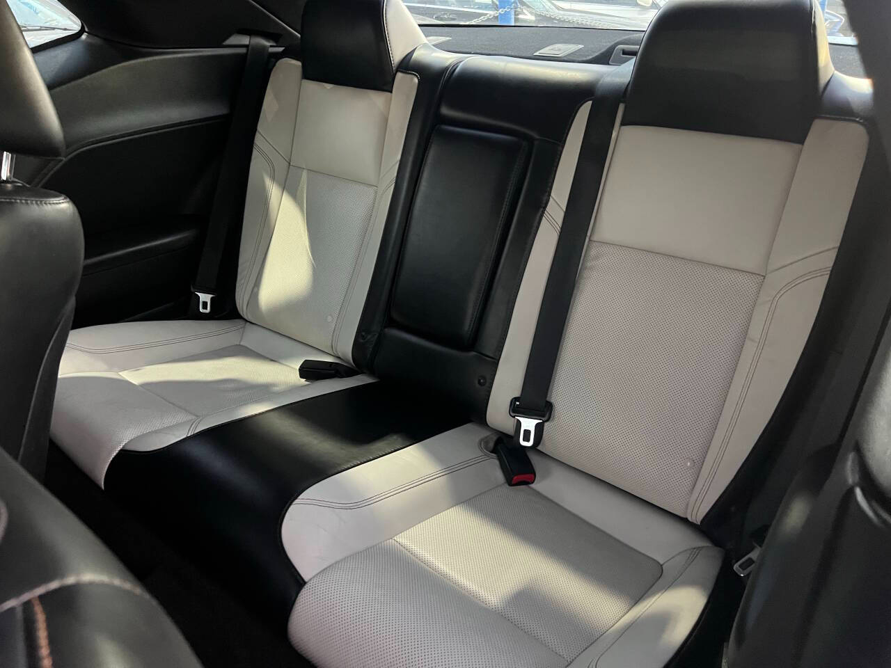 Dodge Challenger SXT Plus 2015