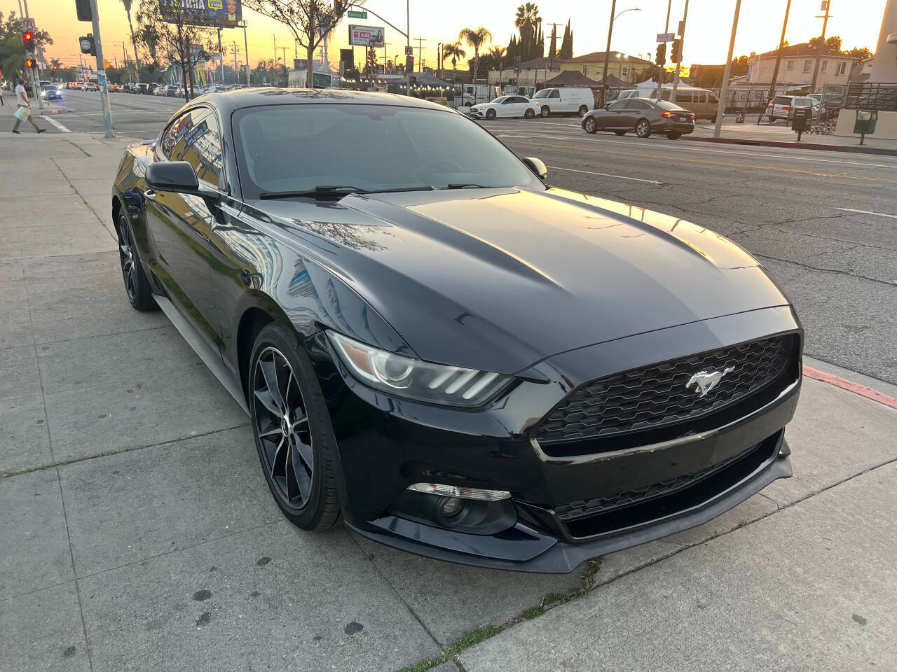 Ford Mustang EcoBoost Coupe 2015