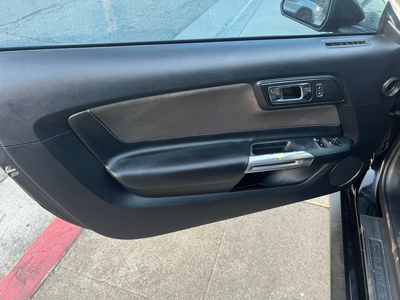 Ford Mustang EcoBoost Coupe 2015