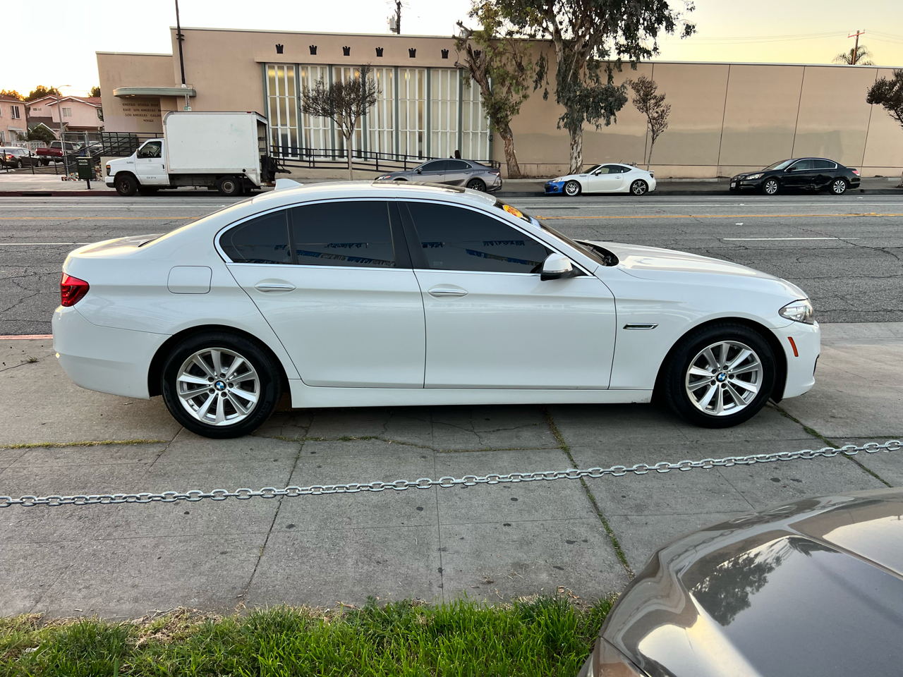 BMW 5-Series 528i 2015