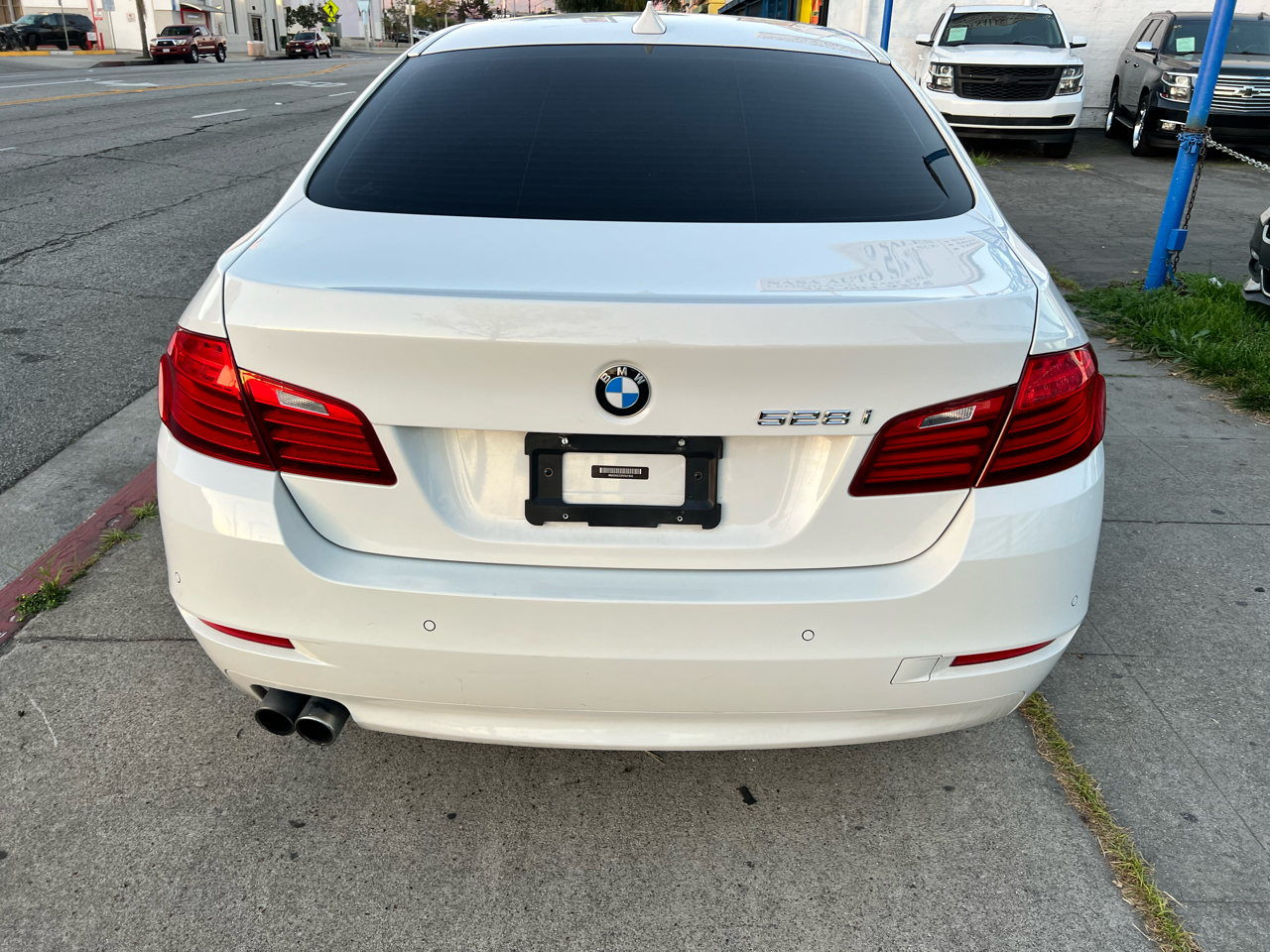 BMW 5-Series 528i 2015