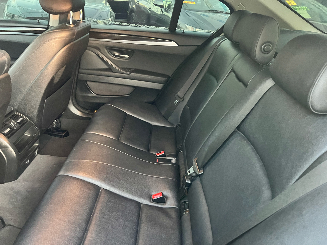 BMW 5-Series 528i 2015