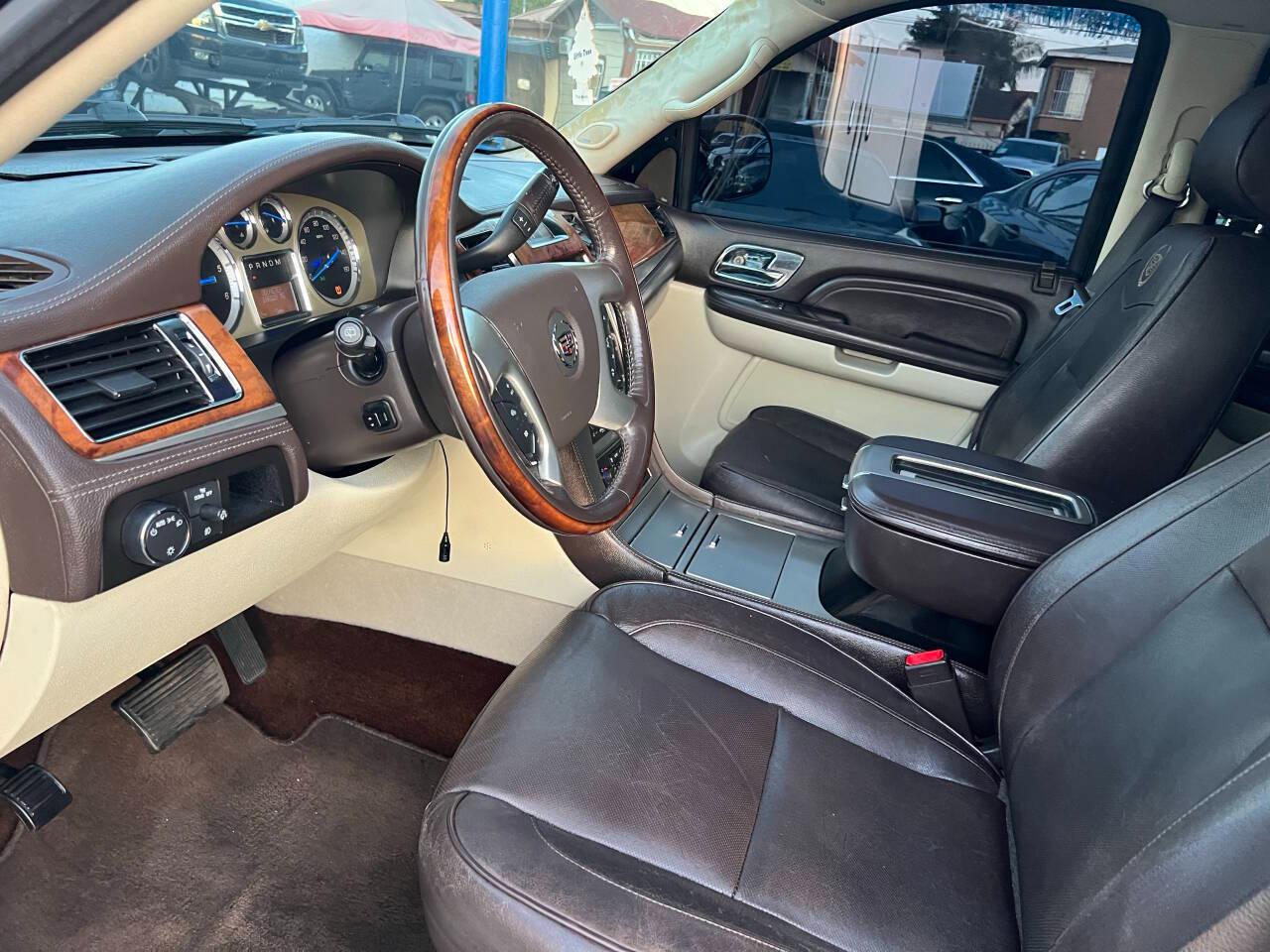 Cadillac Escalade ESV Platinum Edition 2009