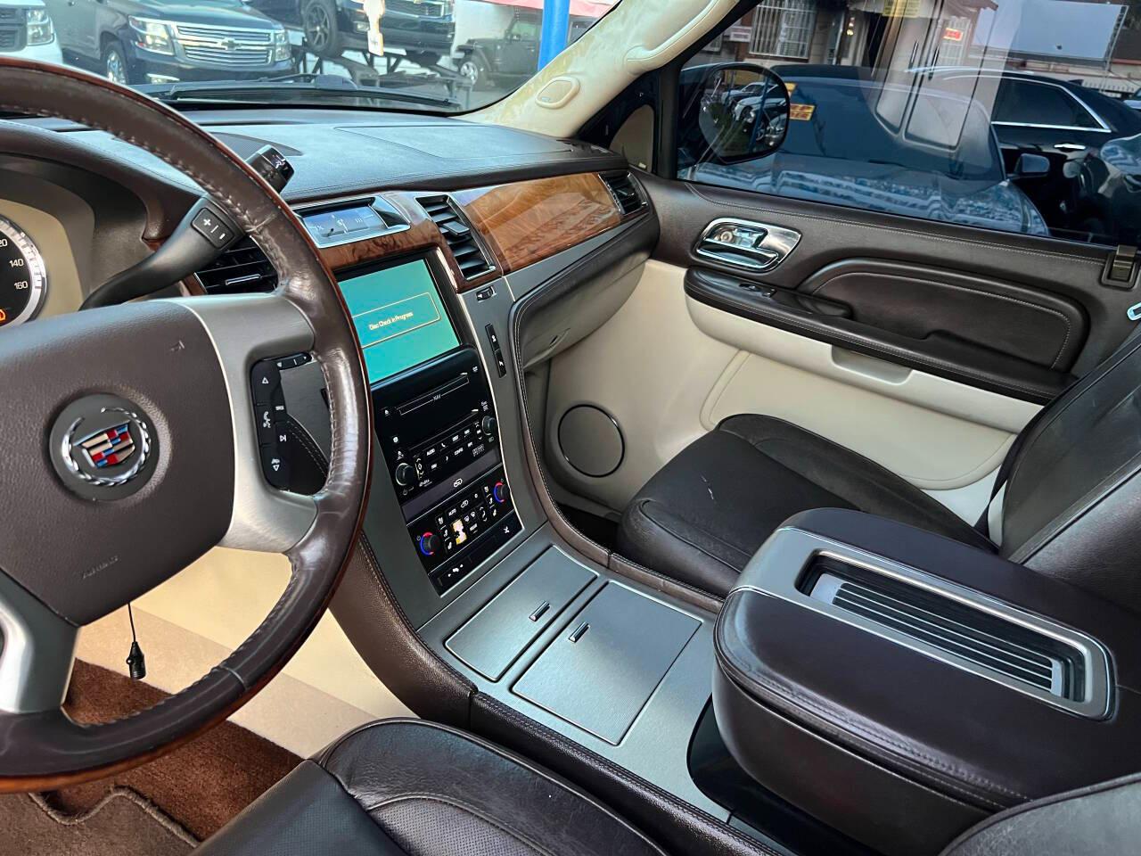 Cadillac Escalade ESV Platinum Edition 2009