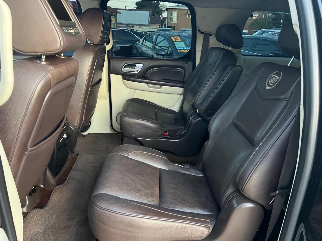 Cadillac Escalade ESV Platinum Edition 2009