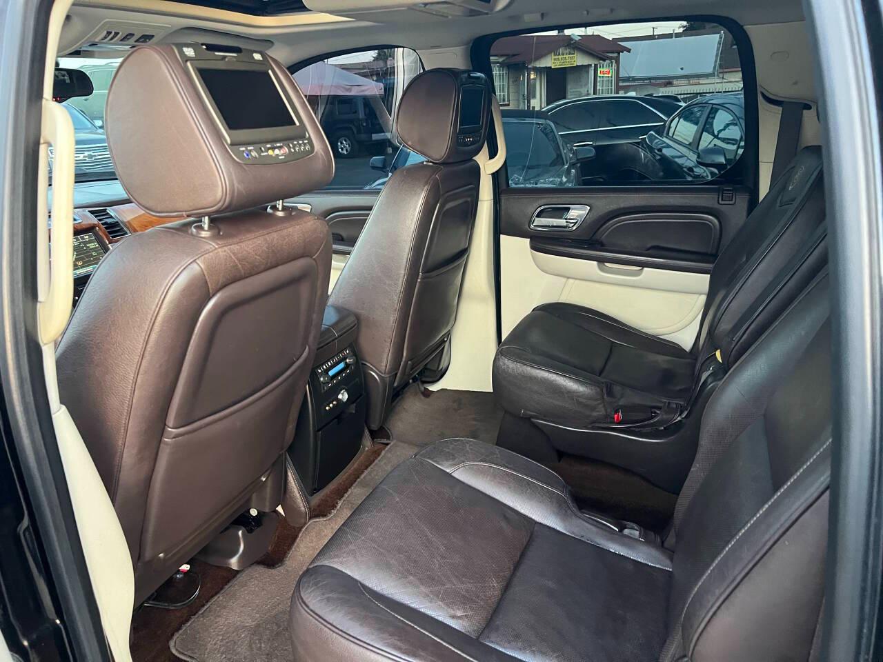 Cadillac Escalade ESV Platinum Edition 2009