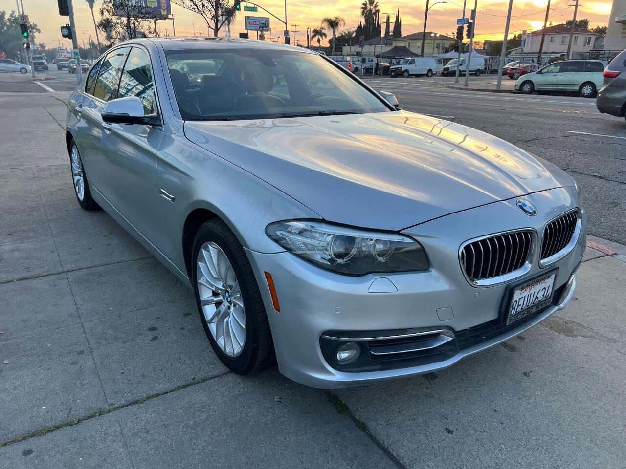 BMW 5-Series 528i 2016