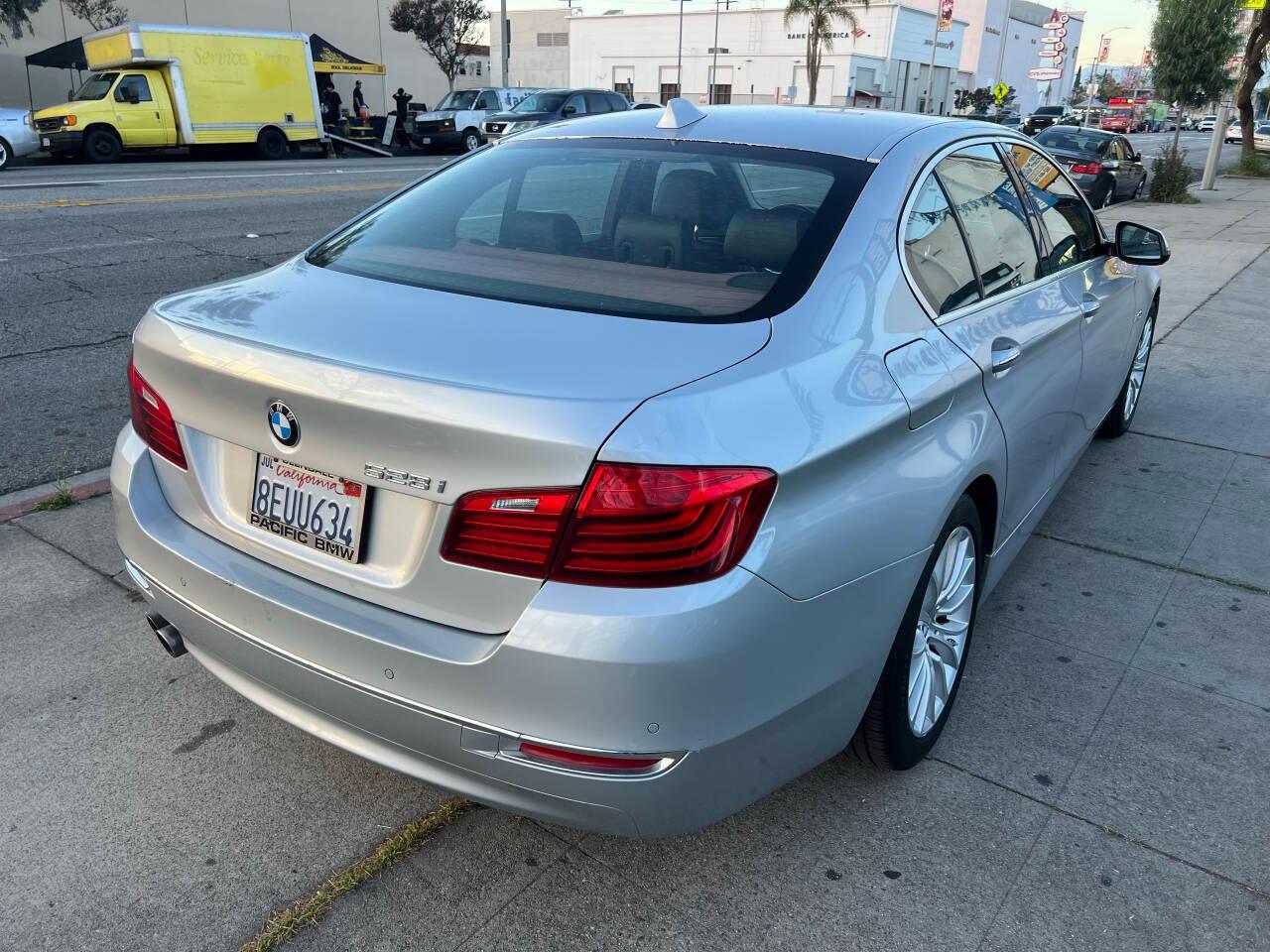 BMW 5-Series 528i 2016