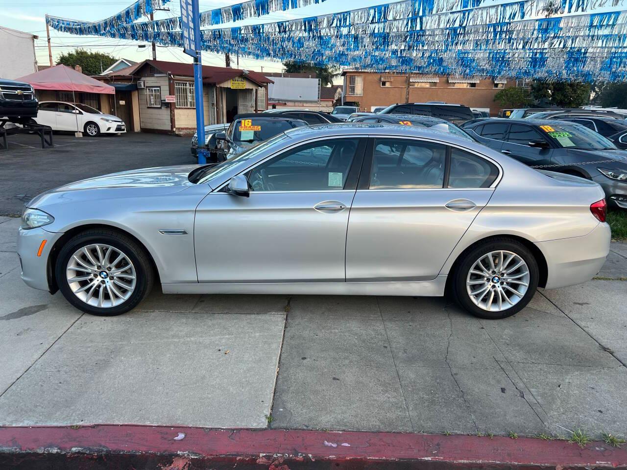 BMW 5-Series 528i 2016