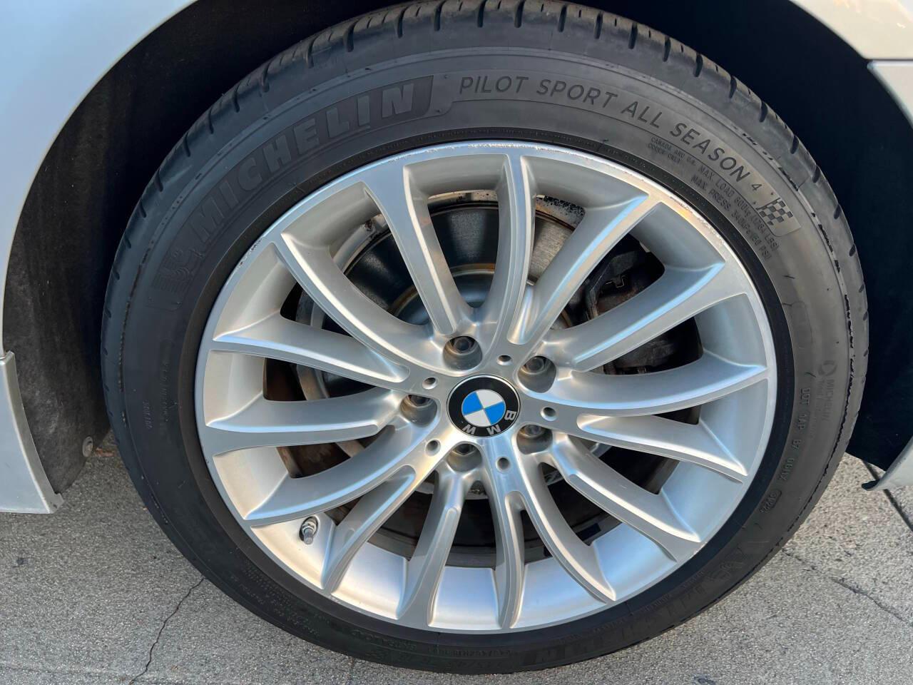 BMW 5-Series 528i 2016