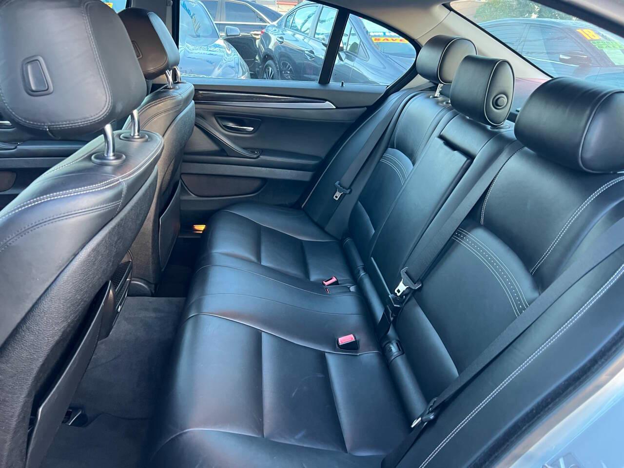 BMW 5-Series 528i 2016