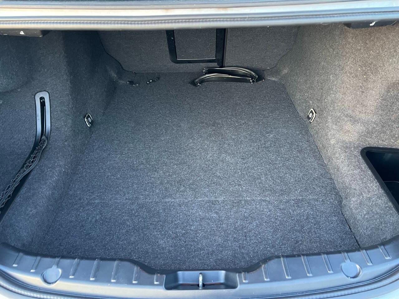 BMW 5-Series 528i 2016