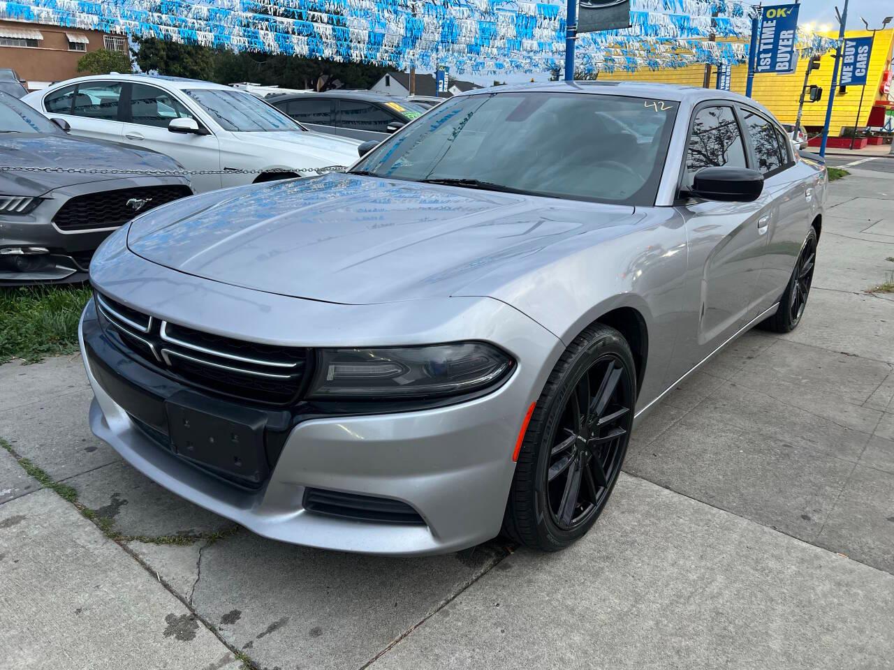 Dodge Charger SE 2016