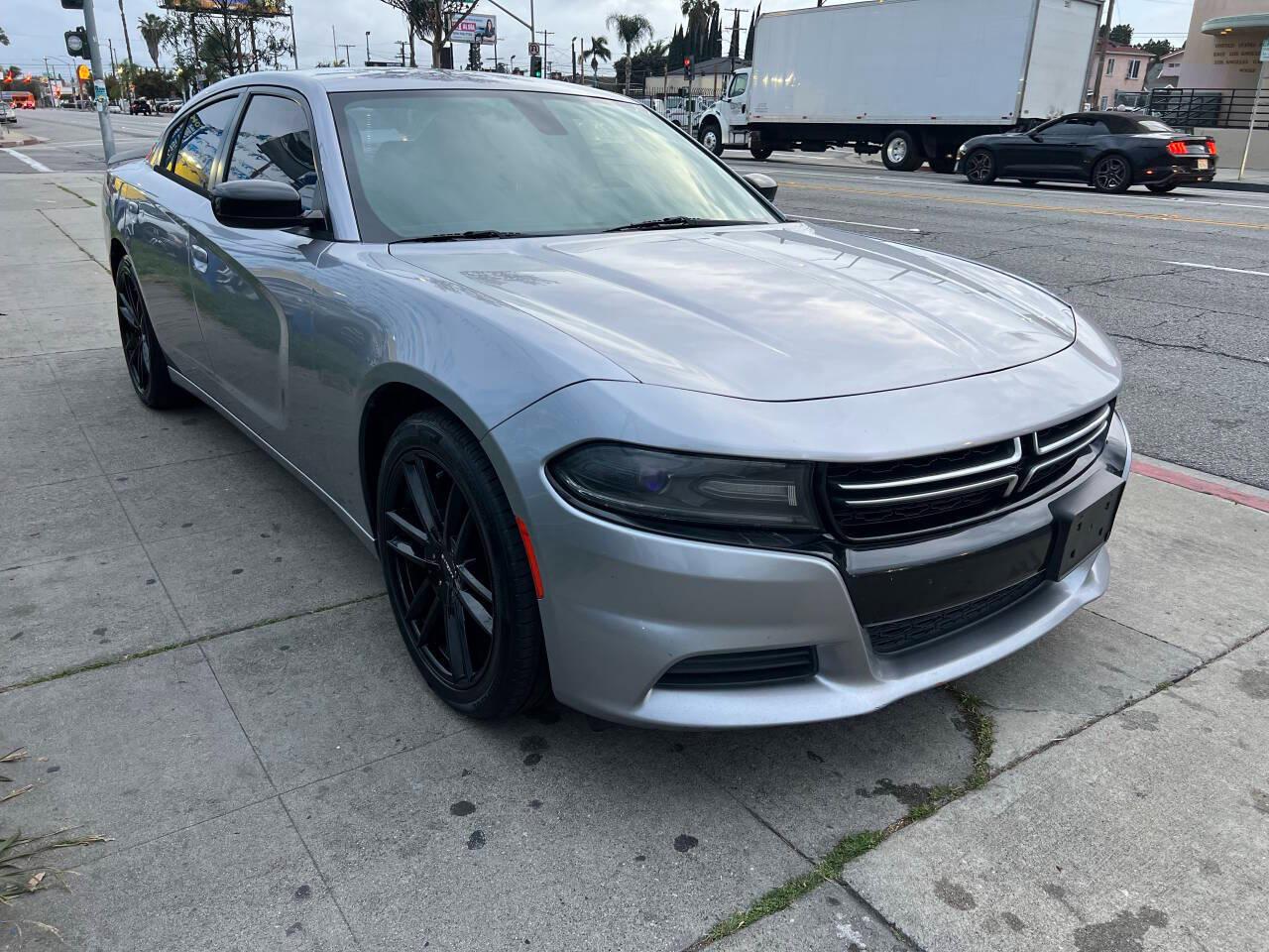 Dodge Charger SE 2016