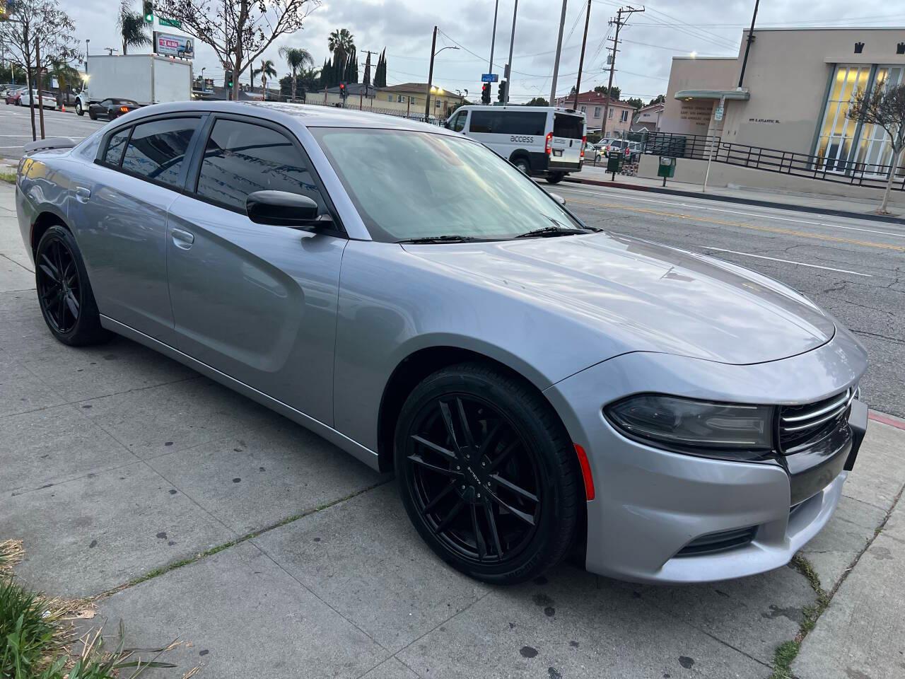 Dodge Charger SE 2016