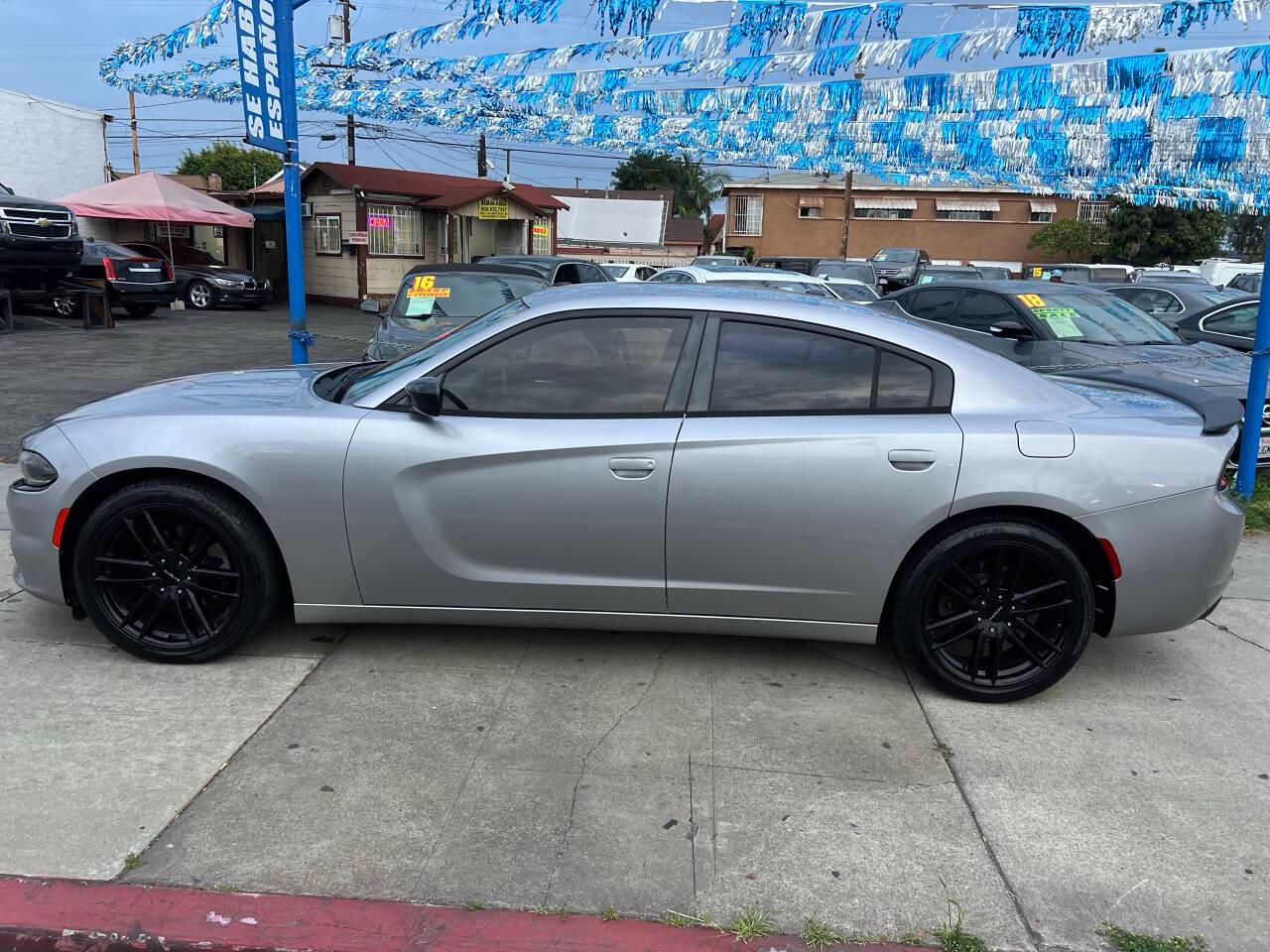 Dodge Charger SE 2016