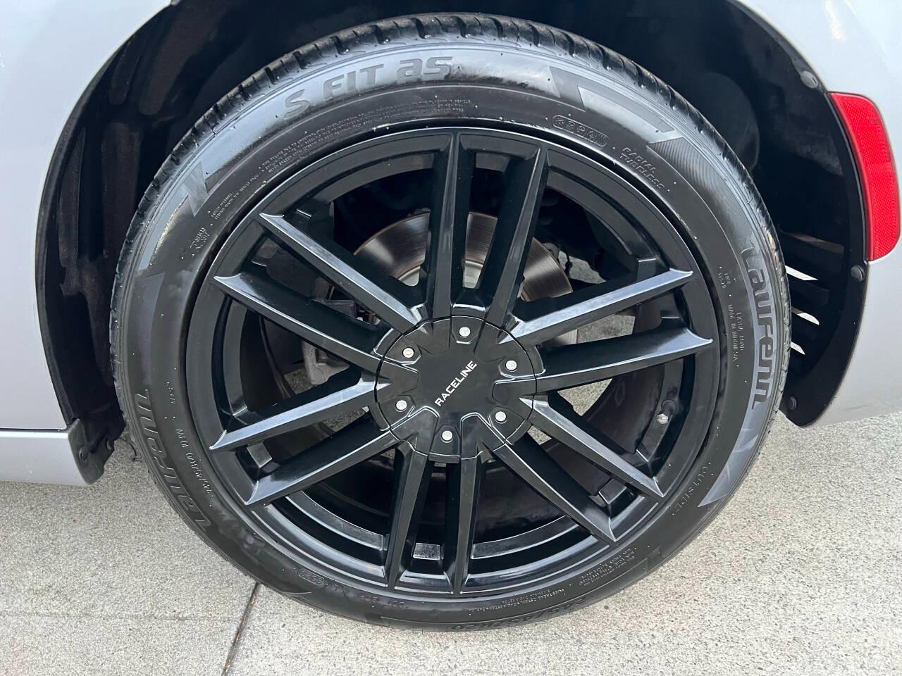 Dodge Charger SE 2016