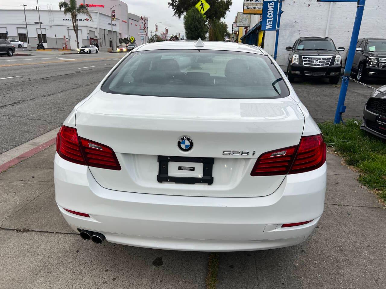 BMW 5-Series 528i 2014