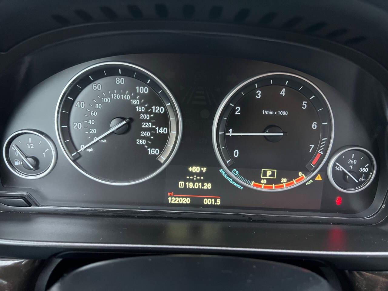 BMW 5-Series 528i 2014