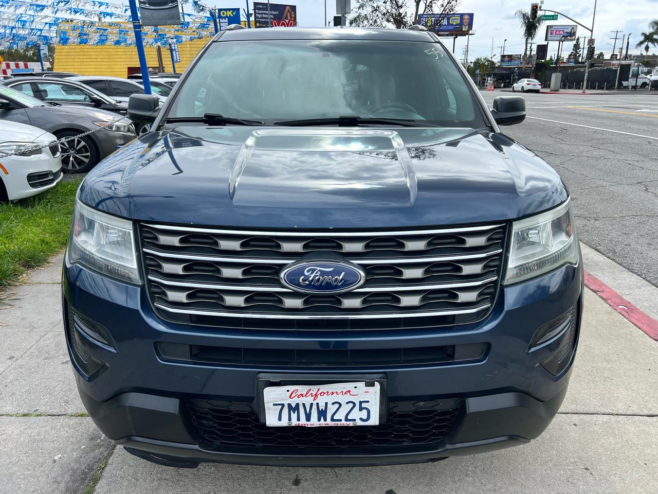 Ford Explorer Base FWD 2016