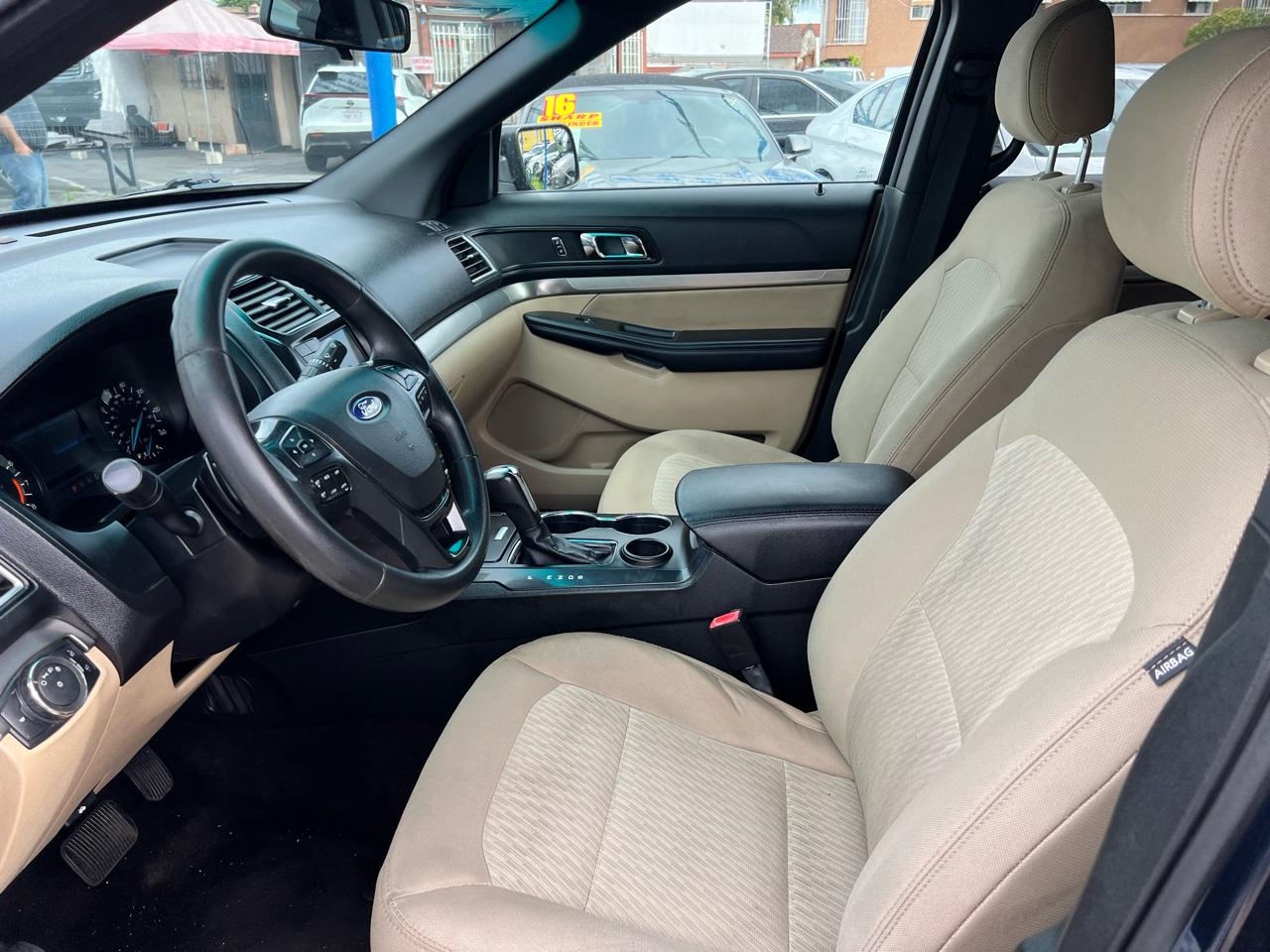 Ford Explorer Base FWD 2016