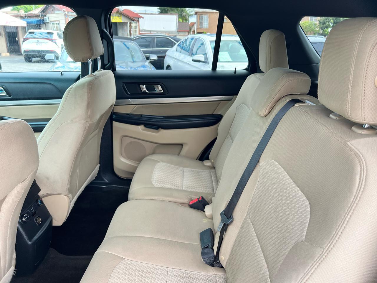 Ford Explorer Base FWD 2016