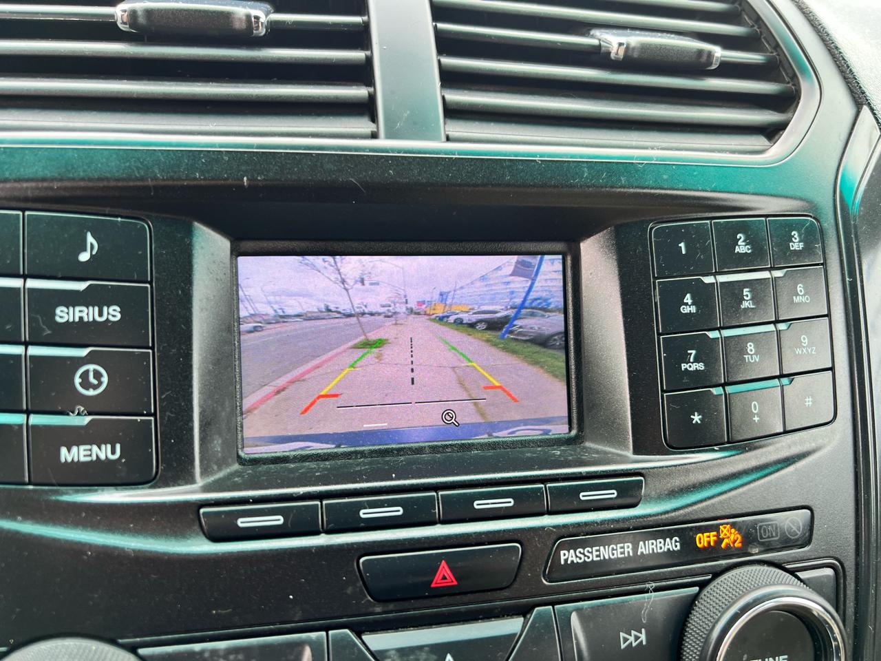 Ford Explorer Base FWD 2016